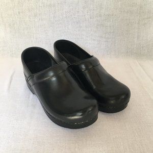 Dansko Black Sz. 6/36-- Like New